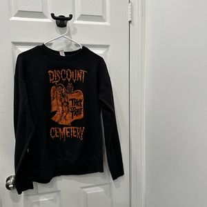 🧡🖤 Discount Cemetery Pull Over 🧡🖤